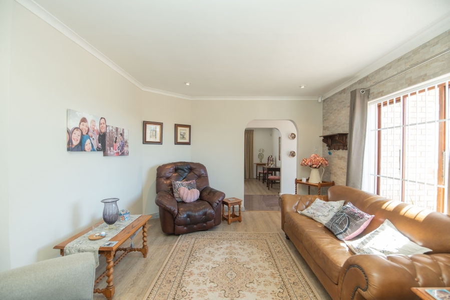 3 Bedroom Property for Sale in Summerstrand Eastern Cape